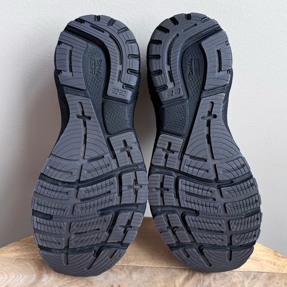 Brooks Adrenaline GTS 22 Women Size 9 B Black Gray Pink Running Stability Shoes - Picture 8 of 10